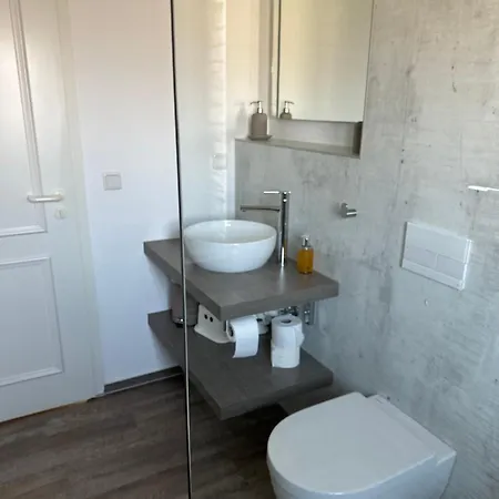 Kapitaenskajuete Am Bakenberg