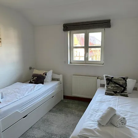 Kapitaenskajuete Am Bakenberg