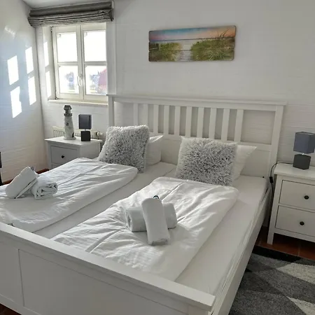 Kapitaenskajuete Am Bakenberg *