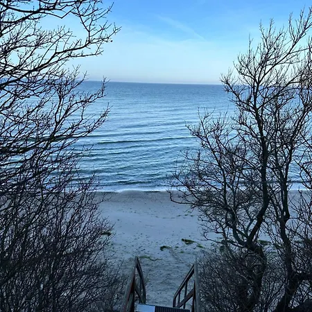 Kapitaenskajuete Am Bakenberg Apartman Dranske